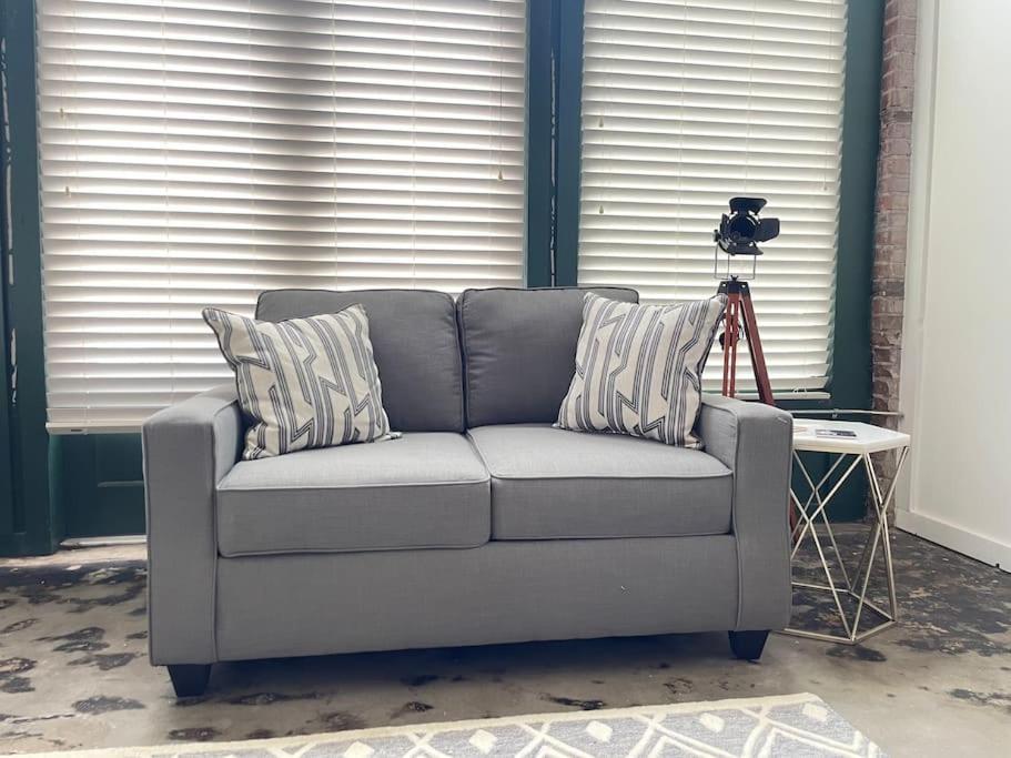 דירות Luxury Industrial-Style Loft In Downtown ממפיס מראה חיצוני תמונה